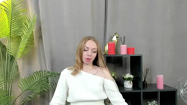 Snapshot of MikiBasini chatting on November 11, 7:19 am MikiBasini online show from November 11, 7:19 am