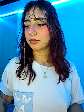 Sarah Lark- online show from March 3, 11:10 pm