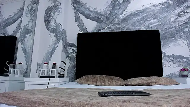 Snapshot of lilithDraven_ chatting on February 3, 4:10 am lilithDraven online show from February 3, 4:10 am