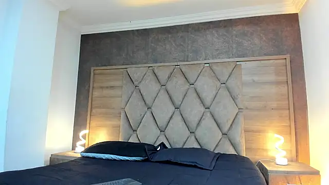 lilithDraven  online show from March 23, 4:05 am