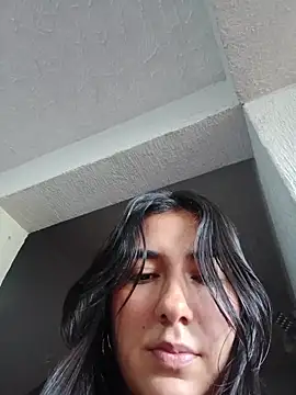 Snapshot of ViolettaWalton1 chatting on May 22, 12:33 pm ViolettaWalton1 online show from May 22, 12:33 pm