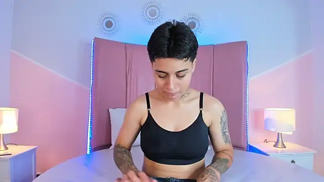 noah wells online show from November 12, 7:57 pm