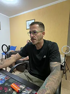 Lucasjandre online show from June 22, 12:45 am