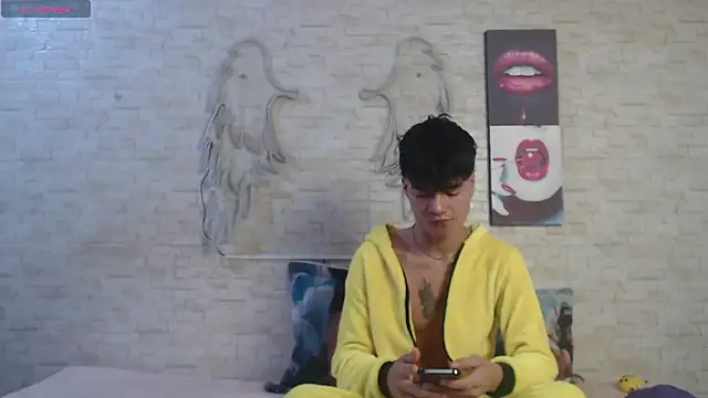 axel milo kairo and noa online show from February 2, 3:11 pm