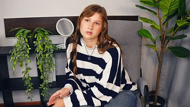 YeeVella online show from November 11, 6:13 am