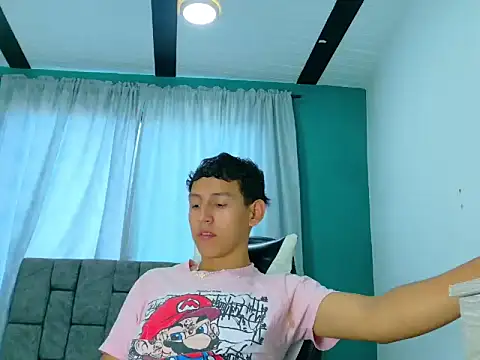 FelipeGonzalezz online show from December 1, 12:21 pm