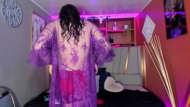 Velvet Dreamss online show from January 7, 11:45 am