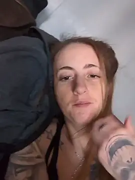 Snapshot of sexxxilexxxi44 chatting on December 5, 8:16 pm sexxxilexxxi44 online show from December 5, 8:16 pm