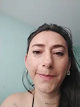 Snapshot of Samantha_curvy1 chatting on December 18, 6:58 pm Samantha curvy1 online show from December 18, 6:58 pm