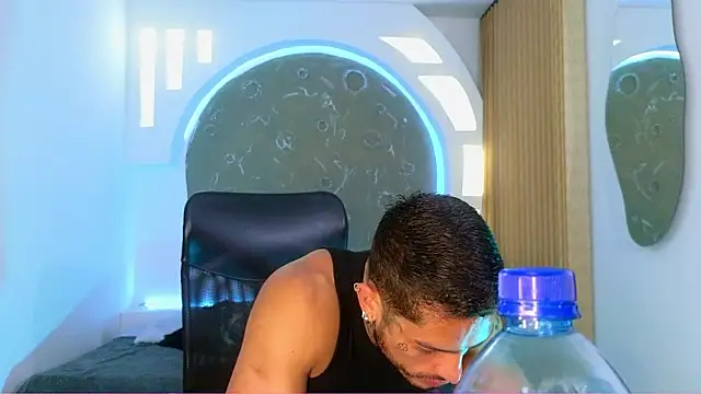 Snapshot of Alanrodgers chatting on January 17, 11:15 am Alanrodgers online show from January 17, 11:15 am