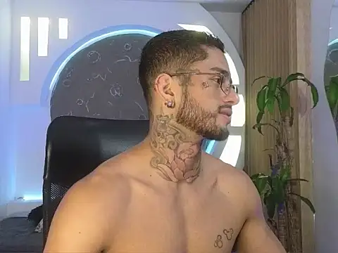 Snapshot of Alanrodgers chatting on February 11, 1:05 pm Alanrodgers online show from February 11, 1:05 pm