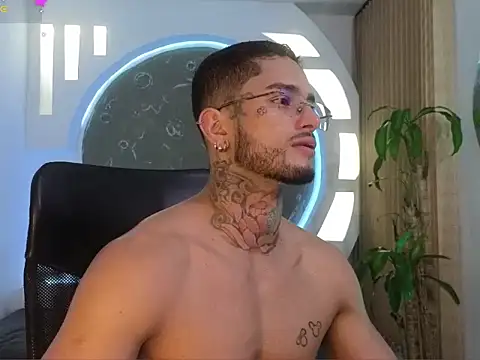 Snapshot of Alanrodgers chatting on February 12, 12:55 pm Alanrodgers online show from February 12, 12:55 pm