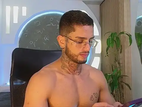 Snapshot of Alanrodgers chatting on February 13, 12:56 pm Alanrodgers online show from February 13, 12:56 pm