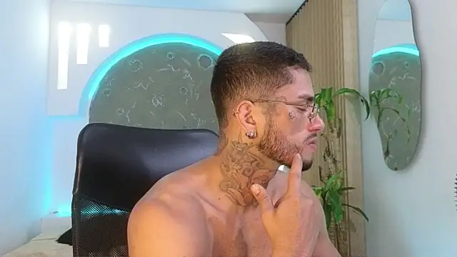 Snapshot of Alanrodgers chatting on February 23, 11:29 am Alanrodgers online show from February 23, 11:29 am