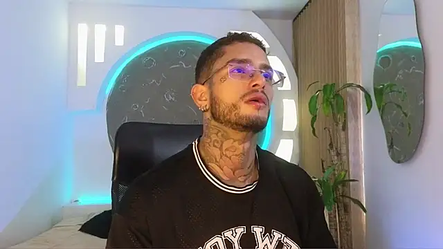 Snapshot of Alanrodgers chatting on February 25, 1:43 pm Alanrodgers online show from February 25, 1:43 pm