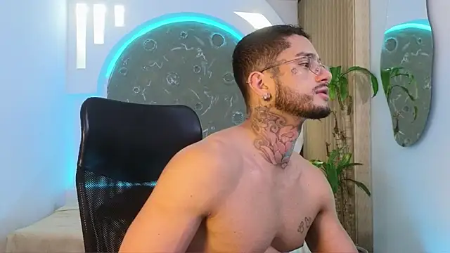 Snapshot of Alanrodgers chatting on February 26, 12:15 pm Alanrodgers online show from February 26, 12:15 pm