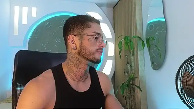 Snapshot of Alanrodgers chatting on February 27, 12:38 pm Alanrodgers online show from February 27, 12:38 pm