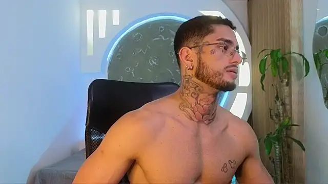 Snapshot of Alanrodgers chatting on March 1, 12:07 pm Alanrodgers online show from March 1, 12:07 pm