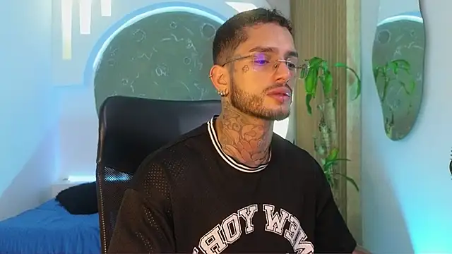 Snapshot of Alanrodgers chatting on March 4, 11:16 am Alanrodgers online show from March 4, 11:16 am