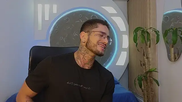 Snapshot of Alanrodgers chatting on March 11, 12:55 pm Alanrodgers online show from March 11, 12:55 pm