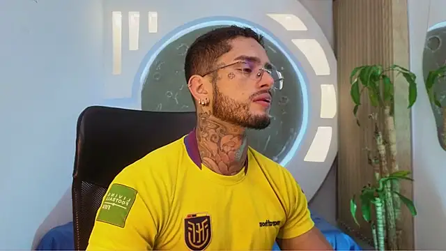 Snapshot of Alanrodgers chatting on March 12, 11:27 am Alanrodgers online show from March 12, 11:27 am