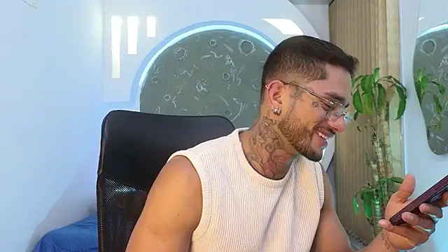 Snapshot of Alanrodgers chatting on March 28, 1:11 pm Alanrodgers online show from March 28, 1:11 pm