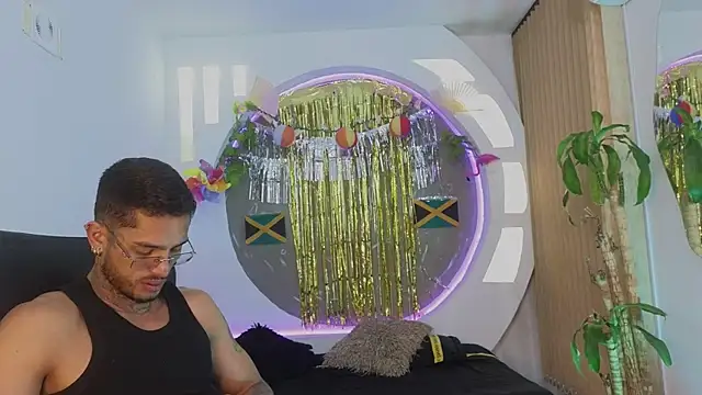 Snapshot of Alanrodgers chatting on April 13, 1:49 pm Alanrodgers online show from April 13, 1:49 pm