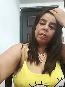 Snapshot of gata_salvaje1 chatting on December 18, 1:44 am gata salvaje1 online show from December 18, 1:44 am