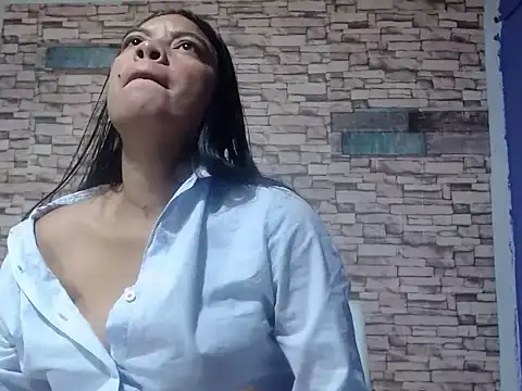 emysquirt online show from November 30, 3:27 pm