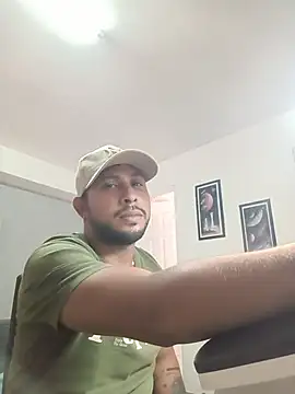 Snapshot of MAX_Jhonnson chatting on January 10, 7:15 pm MAX Jhonnson online show from January 10, 7:15 pm