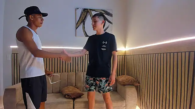 Snapshot of Justingsex1 chatting on November 11, 6:13 am Justingsex1 online show from November 11, 6:13 am