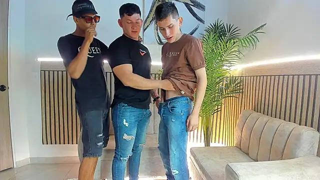 Justingsex1 online show from November 12, 6:03 am