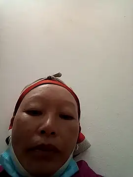 girl-hot2x online show from November 27, 11:07 pm