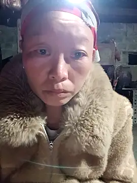 girl-hot2x online show from February 13, 11:01 pm