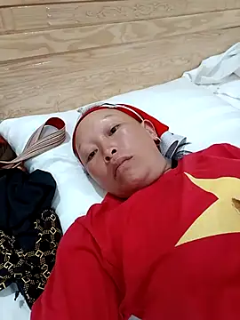 girl-hot2x online show from April 8, 1:33 pm