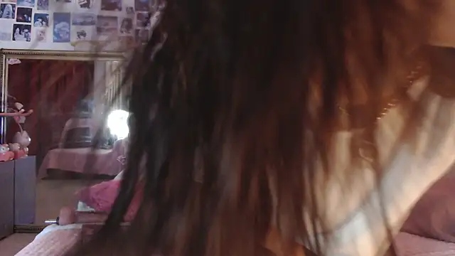 Snapshot of Mia_Tylorr chatting on November 11, 9:48 pm Mia Tylorr online show from November 11, 9:48 pm