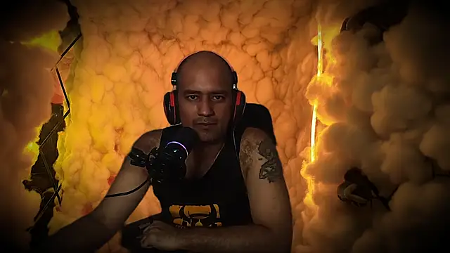 StripPMB online show from November 11, 3:56 pm