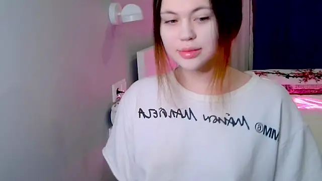 cuddlymisa online show from November 11, 6:52 pm