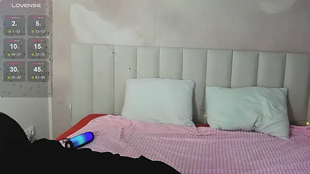 Lina Moony online show from January 10, 8:49 am