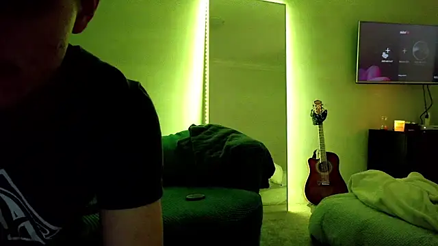 Snapshot of sculpteddesire chatting on December 1, 8:52 am sculpteddesire online show from December 1, 8:52 am