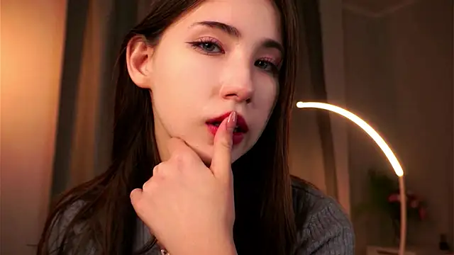 NanceeWestaway online show from November 28, 3:14 pm