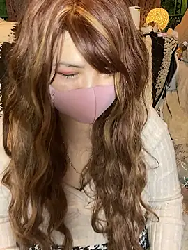 oxLILxMELOxo online show from November 18, 1:04 pm