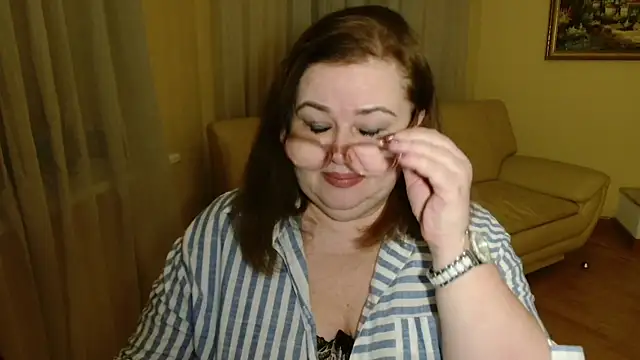 Natali-Gucci online show from December 20, 8:27 pm