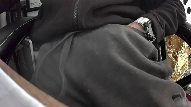 Snapshot of Chrisatmiami chatting on November 18, 2:43 pm Chrisatmiami online show from November 18, 2:43 pm