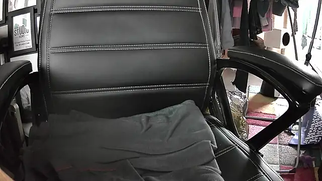 Snapshot of Chrisatmiami chatting on November 22, 2:16 pm Chrisatmiami online show from November 22, 2:16 pm