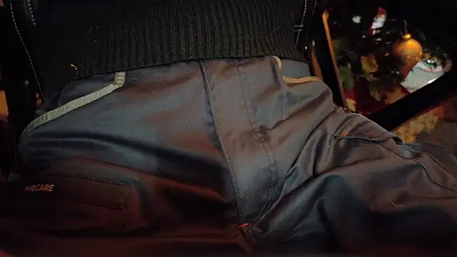 Snapshot of Chrisatmiami chatting on January 13, 2:22 pm Chrisatmiami online show from January 13, 2:22 pm