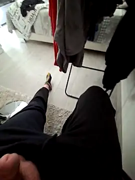 Robesz1982 online show from March 14, 7:36 am