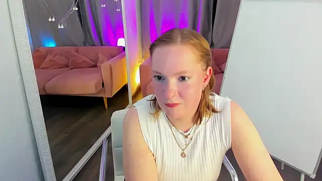 Snapshot of Elizabeth_Walson chatting on November 14, 2:38 pm Elizabeth Walson online show from November 14, 2:38 pm