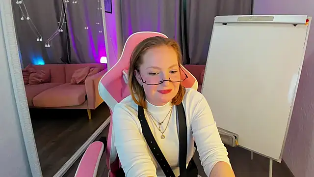 Elizabeth Walson online show from November 15, 11:40 am