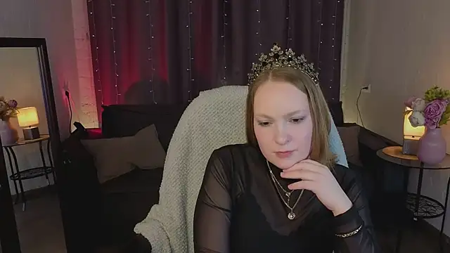 Elizabeth Walson online show from November 18, 12:42 pm